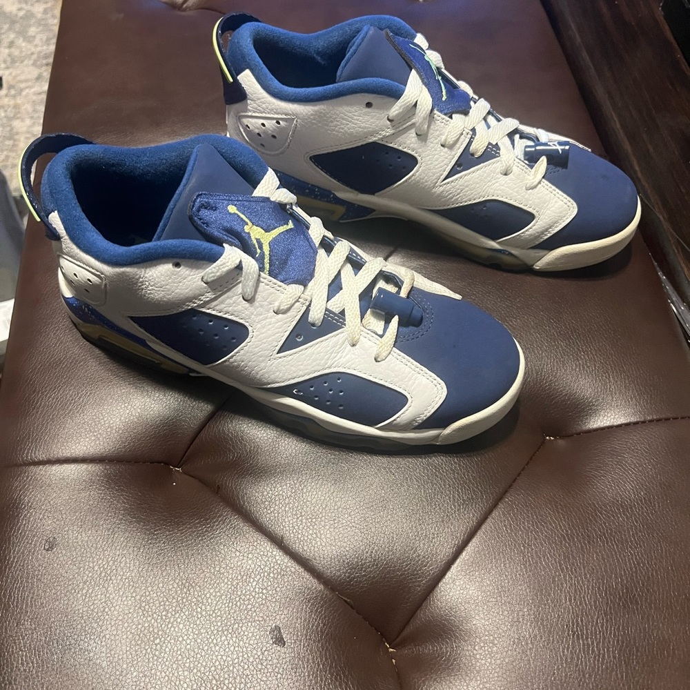 Air Jordan 6 Retro Low BG - Picture 2 of 3